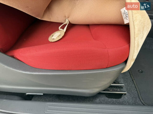 Белый Фиат 500, объемом двигателя 1.37 л и пробегом 107 тыс. км за 9200 $, фото 15 на Automoto.ua