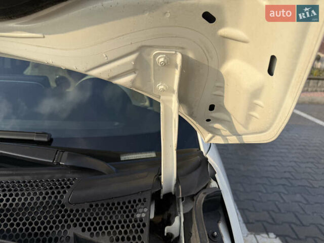 Белый Фиат 500, объемом двигателя 1.37 л и пробегом 107 тыс. км за 9200 $, фото 47 на Automoto.ua