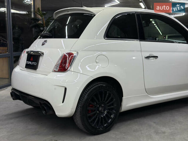 Белый Фиат 500, объемом двигателя 1.37 л и пробегом 42 тыс. км за 9200 $, фото 16 на Automoto.ua