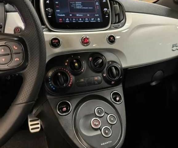 Белый Фиат 500, объемом двигателя 1.4 л и пробегом 71 тыс. км за 10800 $, фото 8 на Automoto.ua