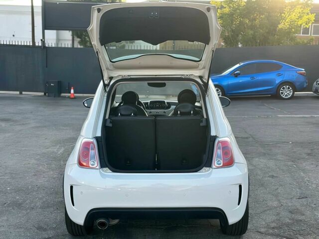 Білий Фіат 500, об'ємом двигуна 1.4 л та пробігом 44 тис. км за 3700 $, фото 11 на Automoto.ua