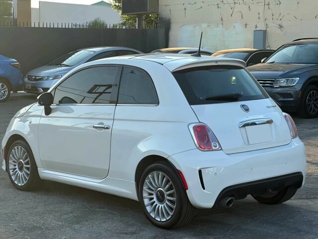 Білий Фіат 500, об'ємом двигуна 1.4 л та пробігом 39 тис. км за 7000 $, фото 4 на Automoto.ua
