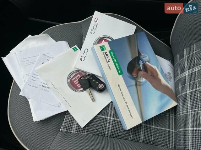 Белый Фиат 500, объемом двигателя 1.2 л и пробегом 97 тыс. км за 9300 $, фото 52 на Automoto.ua