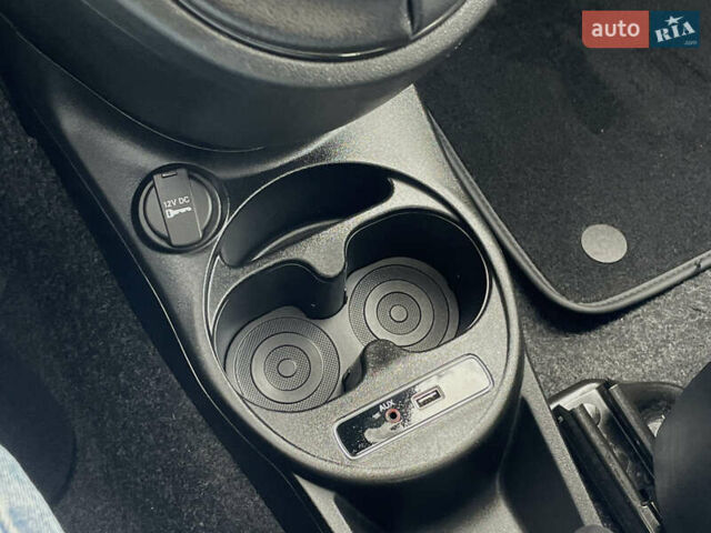 Белый Фиат 500, объемом двигателя 1.2 л и пробегом 97 тыс. км за 9300 $, фото 36 на Automoto.ua