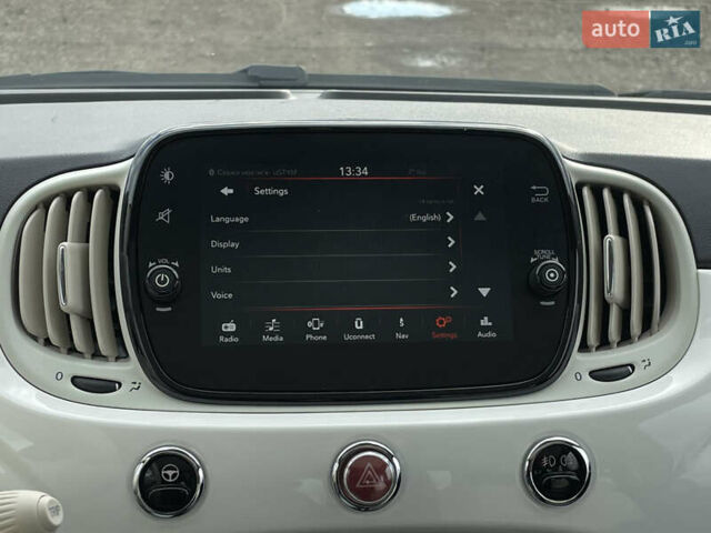 Белый Фиат 500, объемом двигателя 1.2 л и пробегом 97 тыс. км за 9300 $, фото 39 на Automoto.ua