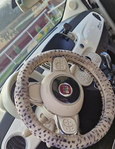 Белый Фиат 500, объемом двигателя 1.2 л и пробегом 65 тыс. км за 11000 $, фото 4 на Automoto.ua