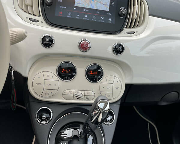 Белый Фиат 500, объемом двигателя 1.24 л и пробегом 7 тыс. км за 14700 $, фото 13 на Automoto.ua