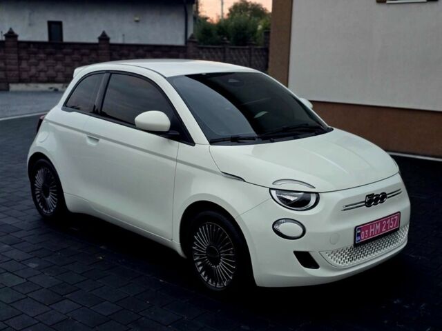 Белый Фиат 500, объемом двигателя 0 л и пробегом 28 тыс. км за 13900 $, фото 1 на Automoto.ua