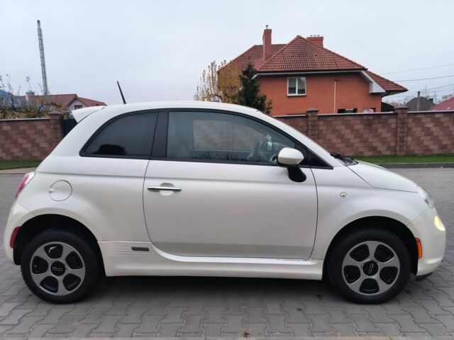 Белый Фиат 500, объемом двигателя 0 л и пробегом 107 тыс. км за 5400 $, фото 2 на Automoto.ua