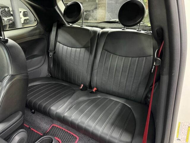 Белый Фиат 500, объемом двигателя 1.4 л и пробегом 42 тыс. км за 9200 $, фото 17 на Automoto.ua