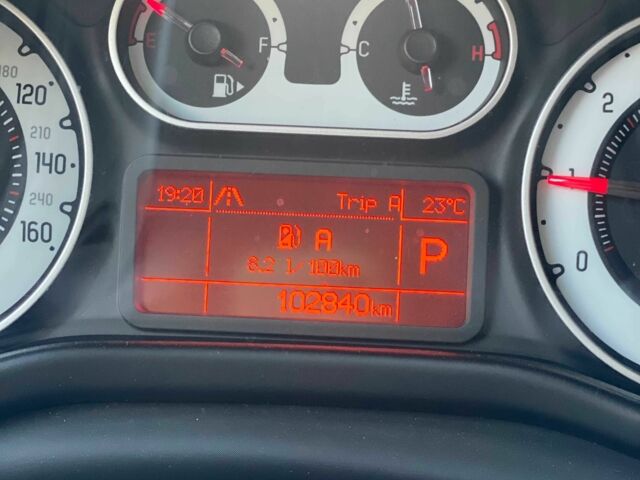 Белый Фиат 500, объемом двигателя 1.4 л и пробегом 103 тыс. км за 8299 $, фото 8 на Automoto.ua