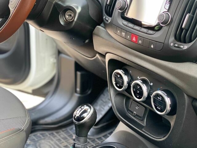 Белый Фиат 500, объемом двигателя 1.4 л и пробегом 103 тыс. км за 8299 $, фото 10 на Automoto.ua