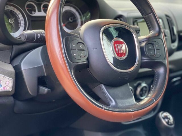 Белый Фиат 500, объемом двигателя 1.4 л и пробегом 103 тыс. км за 8299 $, фото 7 на Automoto.ua