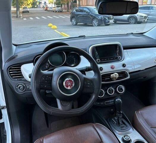 Білий Фіат 500, об'ємом двигуна 2.4 л та пробігом 185 тис. км за 11000 $, фото 4 на Automoto.ua