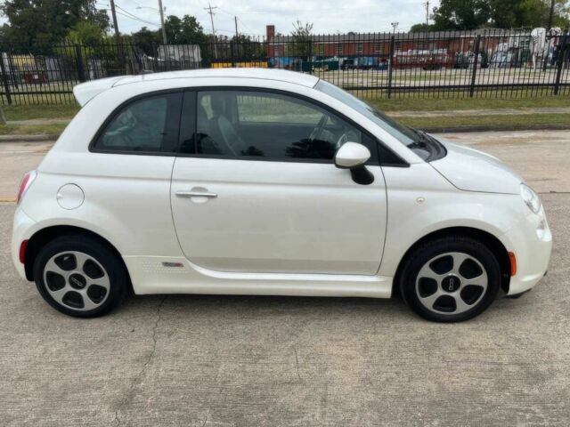 Білий Фіат 500, об'ємом двигуна 0 л та пробігом 70 тис. км за 5000 $, фото 3 на Automoto.ua