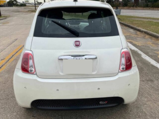 Білий Фіат 500, об'ємом двигуна 0 л та пробігом 70 тис. км за 5000 $, фото 6 на Automoto.ua