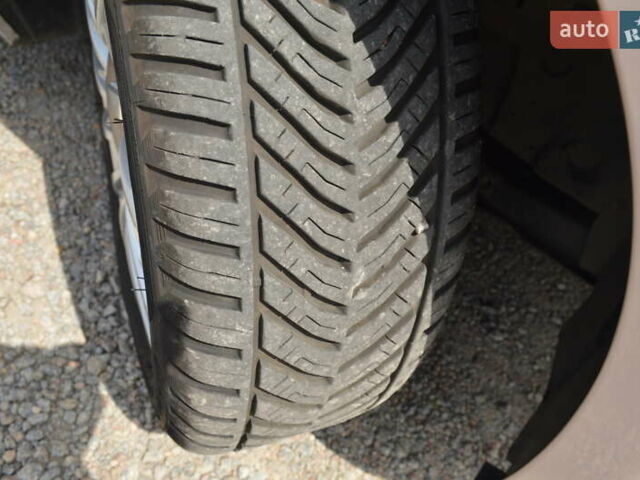 Бежевый Фиат 500, объемом двигателя 1.24 л и пробегом 36 тыс. км за 12800 $, фото 5 на Automoto.ua