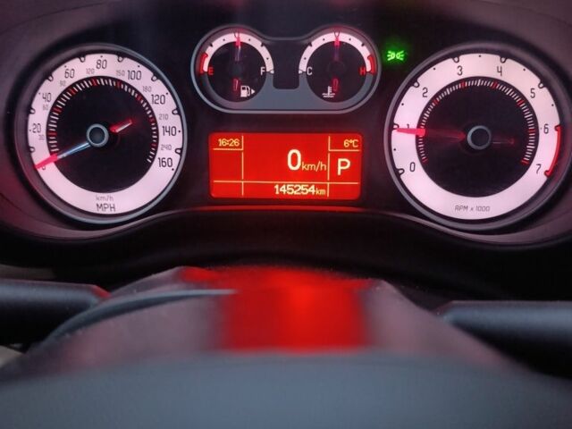 Бежевый Фиат 500, объемом двигателя 1.4 л и пробегом 145 тыс. км за 10800 $, фото 3 на Automoto.ua