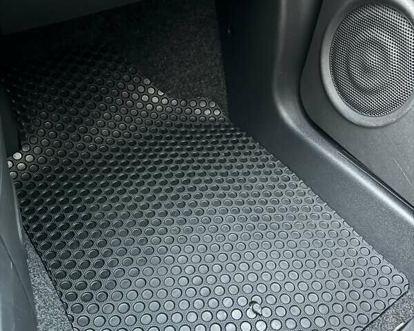 Черный Фиат 500, объемом двигателя 1.37 л и пробегом 138 тыс. км за 8500 $, фото 46 на Automoto.ua