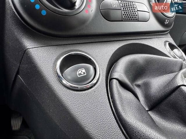 Фиат 500 2012 в Днепре (Днепропетровске) на Automoto.ua Черный Фиат 500, объемом двигателя 1.37 л и пробегом 249 тыс. км за 6600 $, фото 15 на Automoto.ua