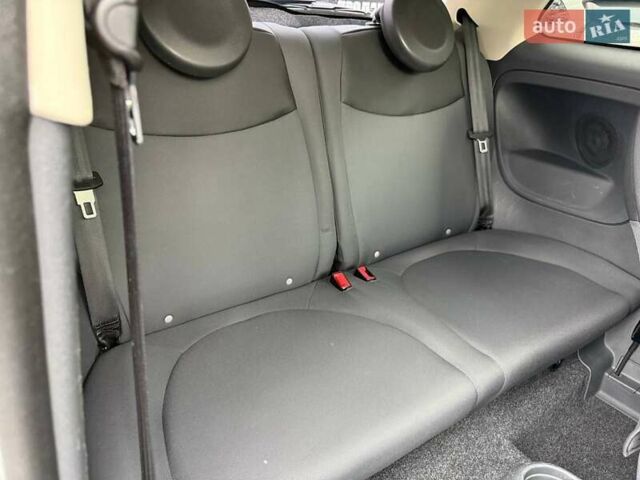 Черный Фиат 500, объемом двигателя 1.37 л и пробегом 249 тыс. км за 5800 $, фото 10 на Automoto.ua