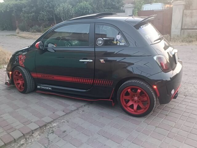 Черный Фиат 500, объемом двигателя 1.4 л и пробегом 115 тыс. км за 10500 $, фото 1 на Automoto.ua