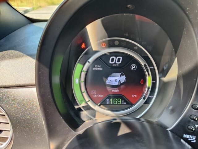 Черный Фиат 500, объемом двигателя 0 л и пробегом 140 тыс. км за 4999 $, фото 6 на Automoto.ua