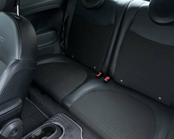 Черный Фиат 500, объемом двигателя 1.37 л и пробегом 190 тыс. км за 6500 $, фото 10 на Automoto.ua