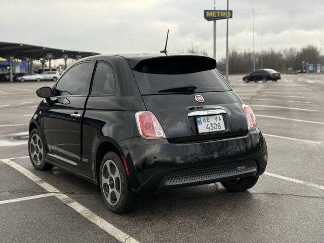 Черный Фиат 500, объемом двигателя 0 л и пробегом 99 тыс. км за 4900 $, фото 12 на Automoto.ua