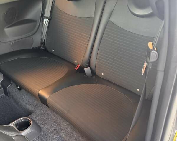 Черный Фиат 500, объемом двигателя 1.37 л и пробегом 95 тыс. км за 8900 $, фото 17 на Automoto.ua