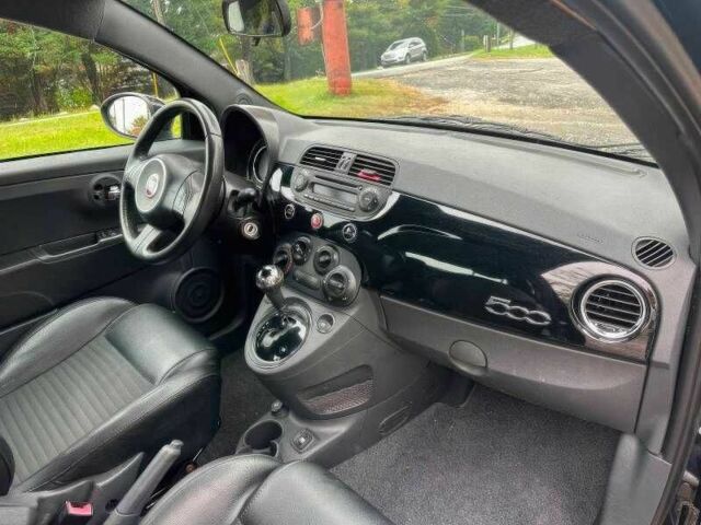 Черный Фиат 500, объемом двигателя 1.4 л и пробегом 119 тыс. км за 3000 $, фото 11 на Automoto.ua