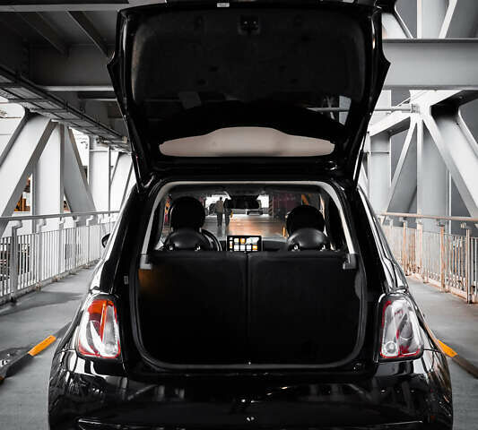 Черный Фиат 500, объемом двигателя 1.37 л и пробегом 114 тыс. км за 9500 $, фото 8 на Automoto.ua