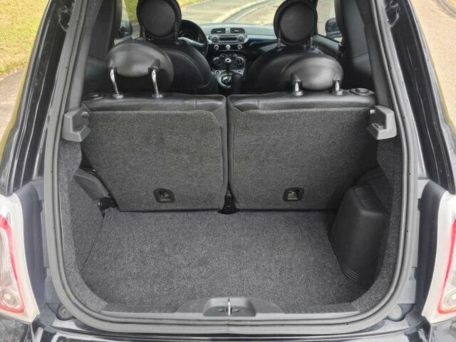 Черный Фиат 500, объемом двигателя 1.4 л и пробегом 75 тыс. км за 3800 $, фото 11 на Automoto.ua