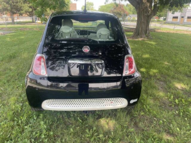 Черный Фиат 500, объемом двигателя 0 л и пробегом 72 тыс. км за 2000 $, фото 3 на Automoto.ua