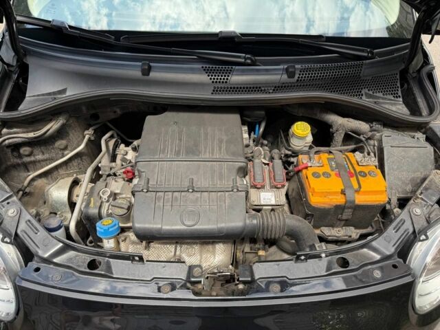 Черный Фиат 500, объемом двигателя 1.2 л и пробегом 35 тыс. км за 8999 $, фото 8 на Automoto.ua