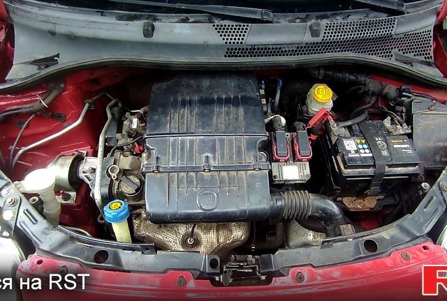 Красный Фиат 500, объемом двигателя 1.2 л и пробегом 140 тыс. км за 5500 $, фото 7 на Automoto.ua