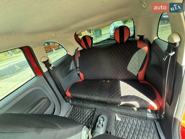 Червоний Фіат 500, об'ємом двигуна 1.24 л та пробігом 200 тис. км за 5200 $, фото 7 на Automoto.ua