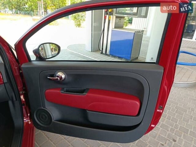 Красный Фиат 500, объемом двигателя 1.37 л и пробегом 132 тыс. км за 7700 $, фото 45 на Automoto.ua