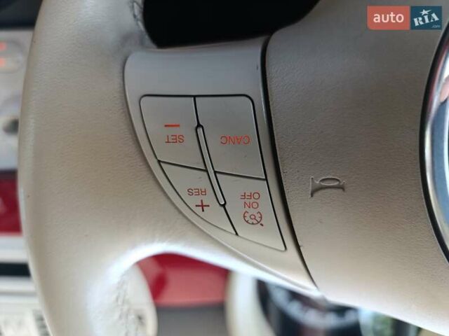 Красный Фиат 500, объемом двигателя 1.37 л и пробегом 132 тыс. км за 7700 $, фото 29 на Automoto.ua