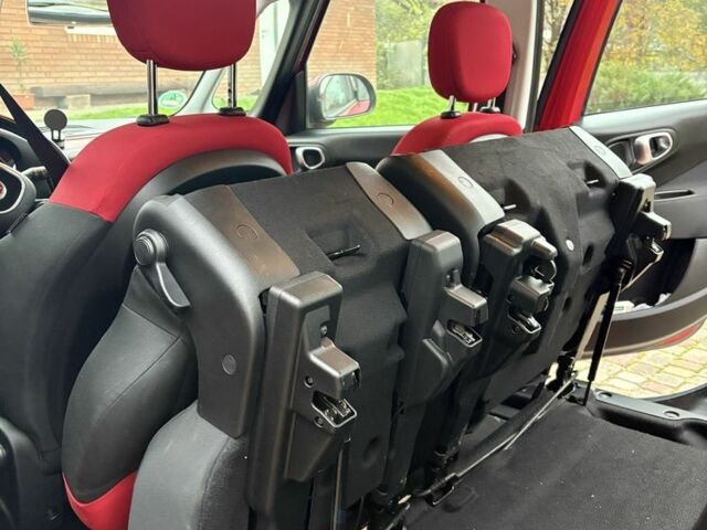 Красный Фиат 500, объемом двигателя 0.9 л и пробегом 95 тыс. км за 9499 $, фото 6 на Automoto.ua