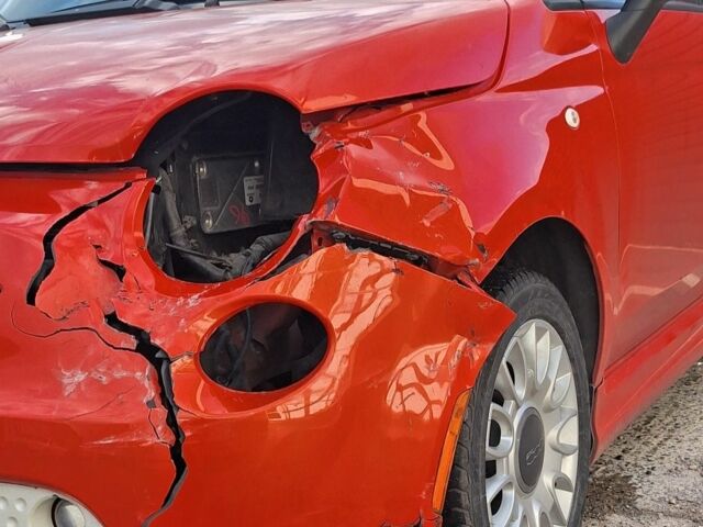 Красный Фиат 500, объемом двигателя 0 л и пробегом 112 тыс. км за 4200 $, фото 3 на Automoto.ua