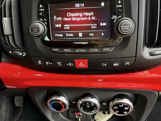 Красный Фиат 500, объемом двигателя 0.9 л и пробегом 95 тыс. км за 9499 $, фото 4 на Automoto.ua