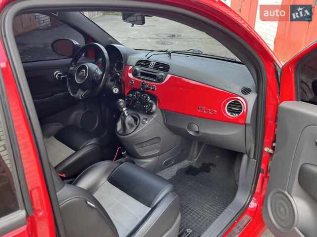 Красный Фиат 500, объемом двигателя 1.37 л и пробегом 189 тыс. км за 5600 $, фото 4 на Automoto.ua