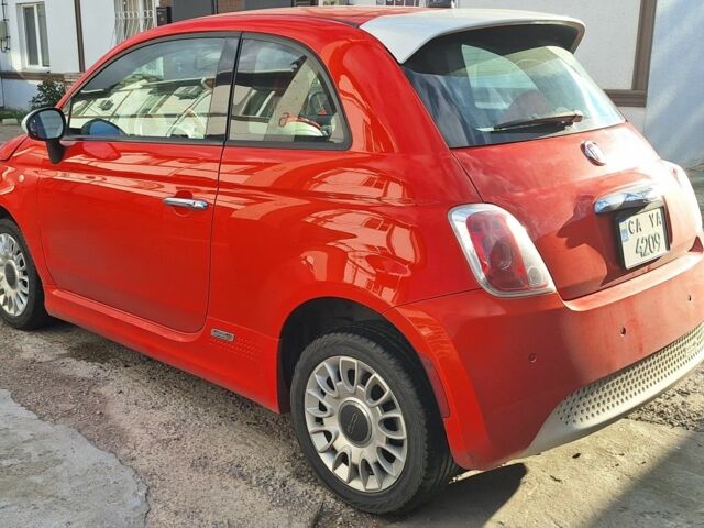 Красный Фиат 500, объемом двигателя 0 л и пробегом 112 тыс. км за 4200 $, фото 1 на Automoto.ua