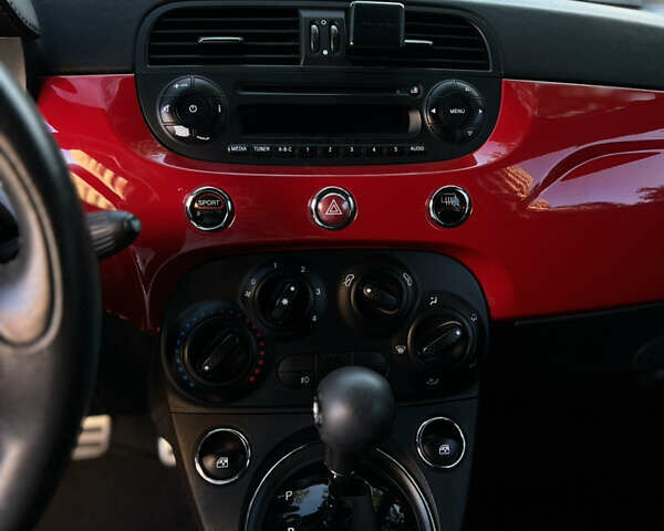 Красный Фиат 500, объемом двигателя 1.4 л и пробегом 101 тыс. км за 10000 $, фото 11 на Automoto.ua