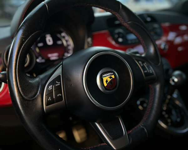 Красный Фиат 500, объемом двигателя 1.4 л и пробегом 101 тыс. км за 10000 $, фото 7 на Automoto.ua