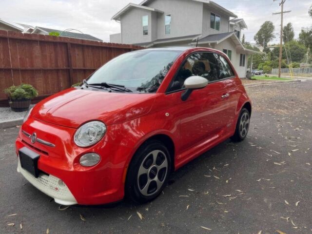 Червоний Фіат 500, об'ємом двигуна 0 л та пробігом 86 тис. км за 5200 $, фото 1 на Automoto.ua