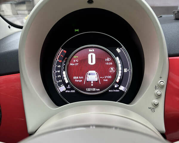 Червоний Фіат 500, об'ємом двигуна 1.24 л та пробігом 122 тис. км за 11000 $, фото 16 на Automoto.ua