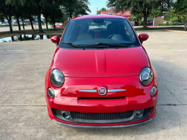 Красный Фиат 500, объемом двигателя 1.4 л и пробегом 80 тыс. км за 6700 $, фото 1 на Automoto.ua