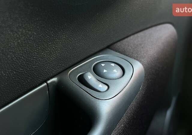 Червоний Фіат 500, об'ємом двигуна 1.24 л та пробігом 123 тис. км за 10990 $, фото 14 на Automoto.ua